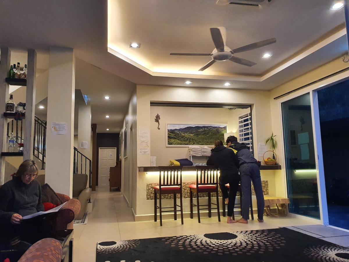 Fathers Guesthouse Bungalow Cameron Highlands Exterior photo