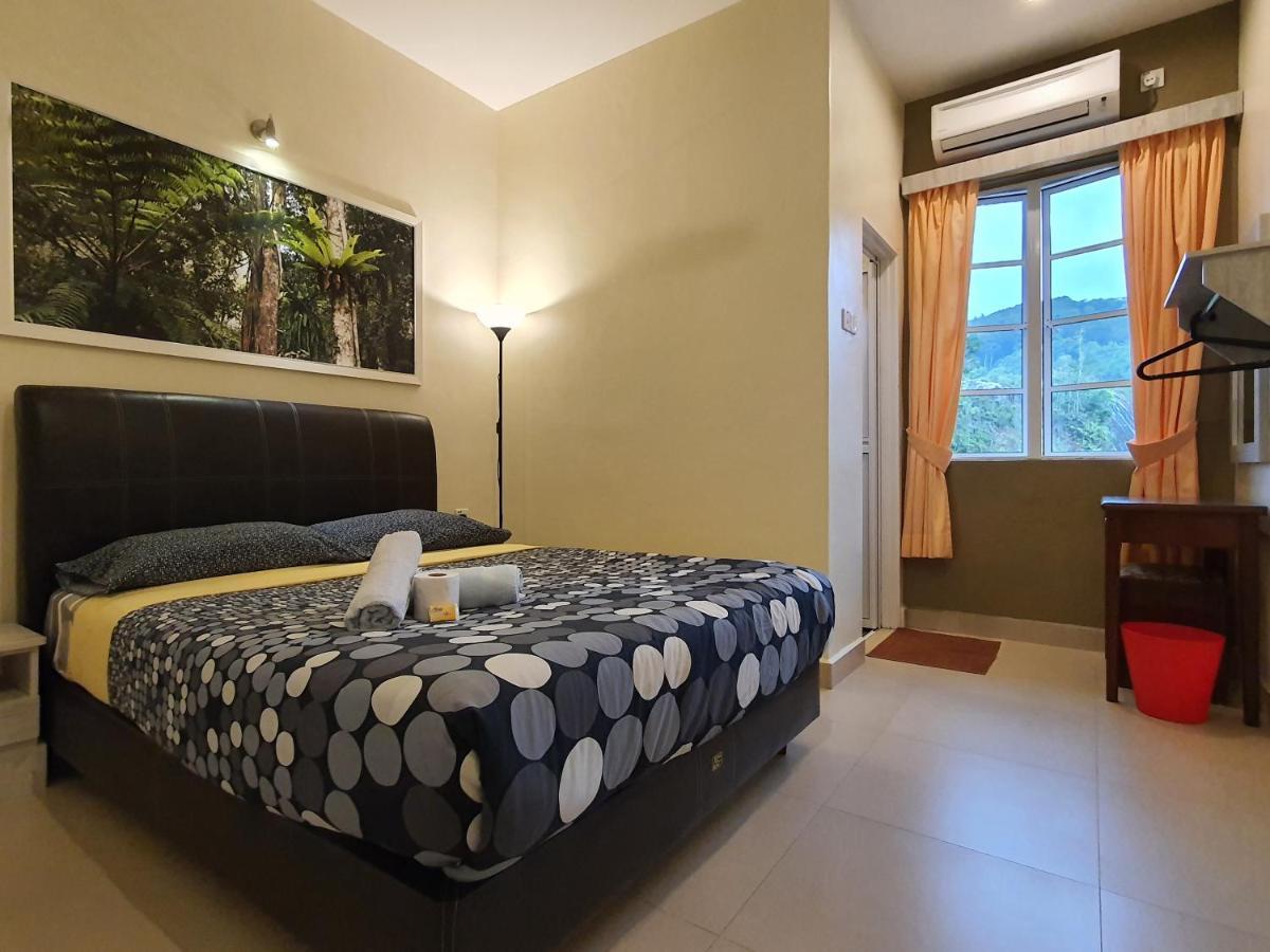 Fathers Guesthouse Bungalow Cameron Highlands Exterior photo