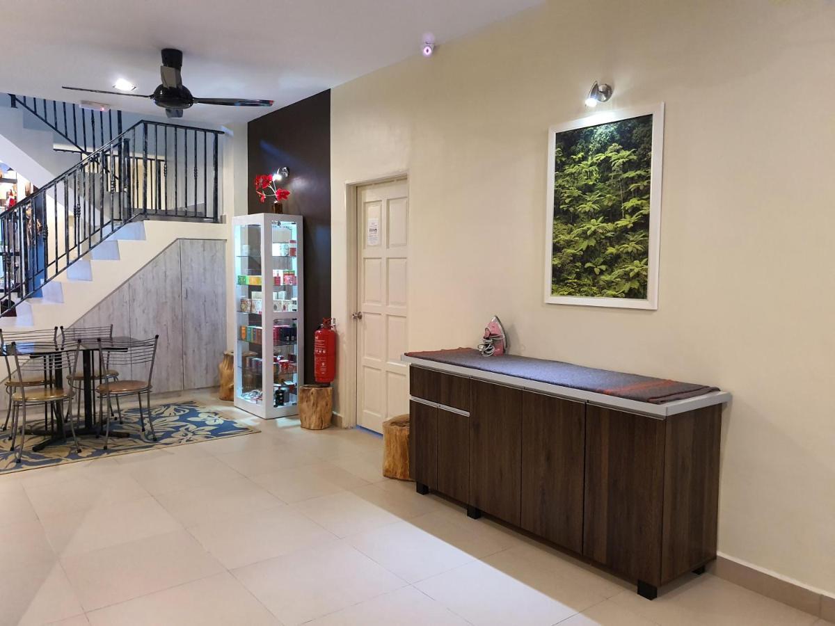 Fathers Guesthouse Bungalow Cameron Highlands Exterior photo